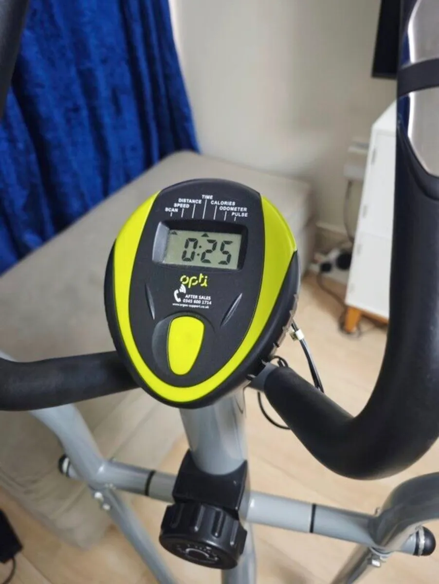 Cross Trainer - Image 3