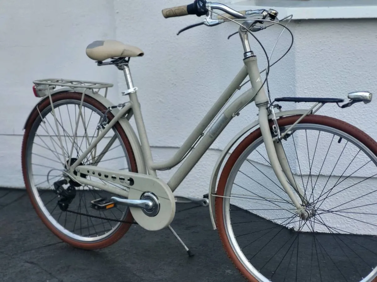 LADIES BIKE READY TO USE - Image 1