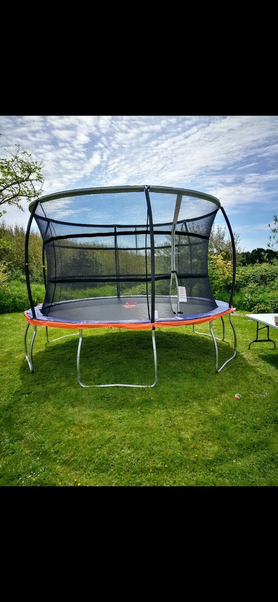 Trampoline - Image 2