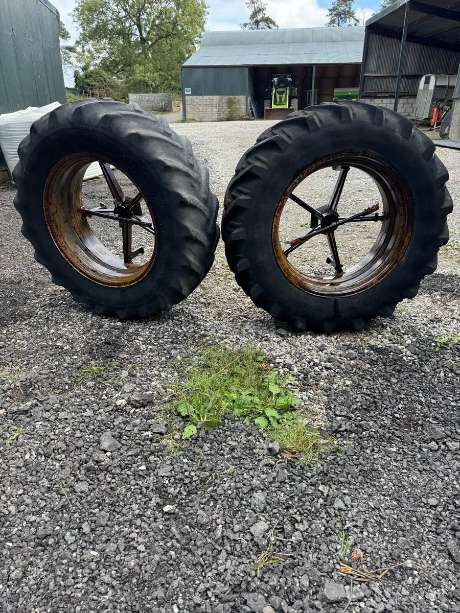 Dual wheels 36 inch rim - Image 1