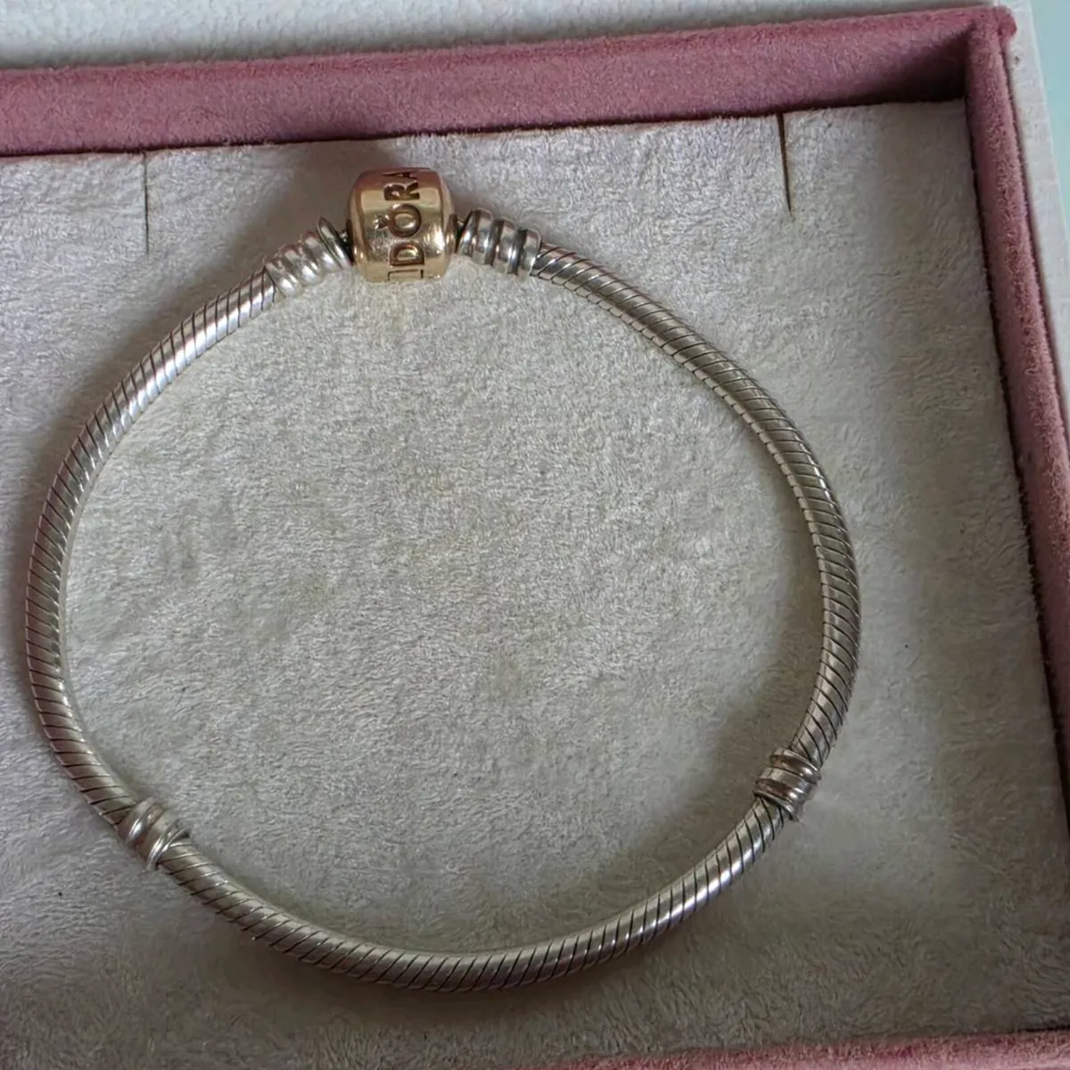 Pandora sterling silver bracelet with a 14k solid - Image 4