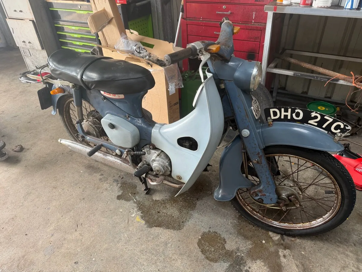 1965 Honda c100  Steptrough - Image 4