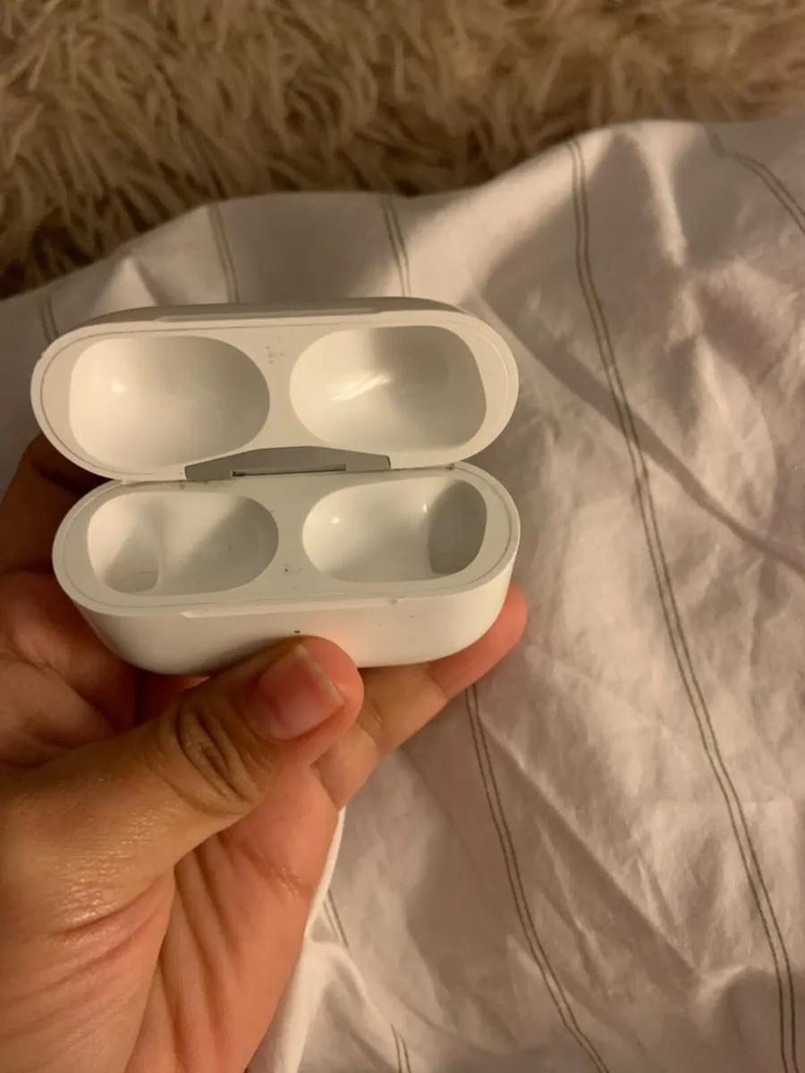 AirPods Pro 2 USB-C Case Only - Genuine Apple - Image 1