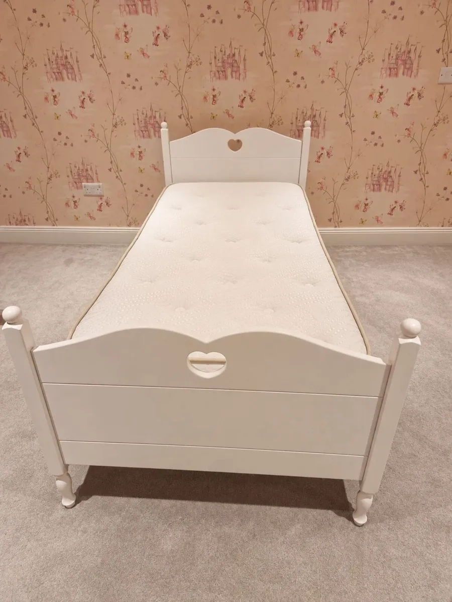 3-Piece Child's Bedroom Set - Image 3
