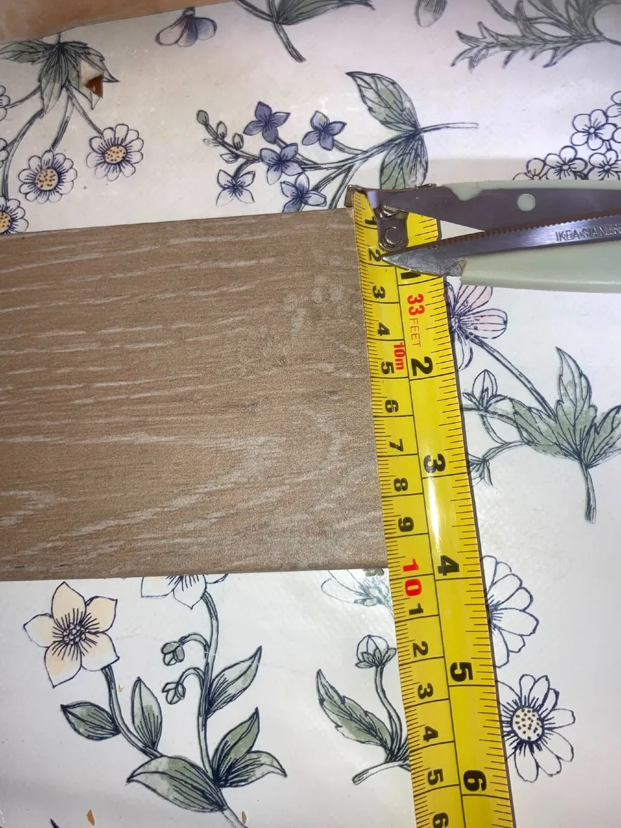 Herringbone woid effect cerlat beautiful tiles - Image 3