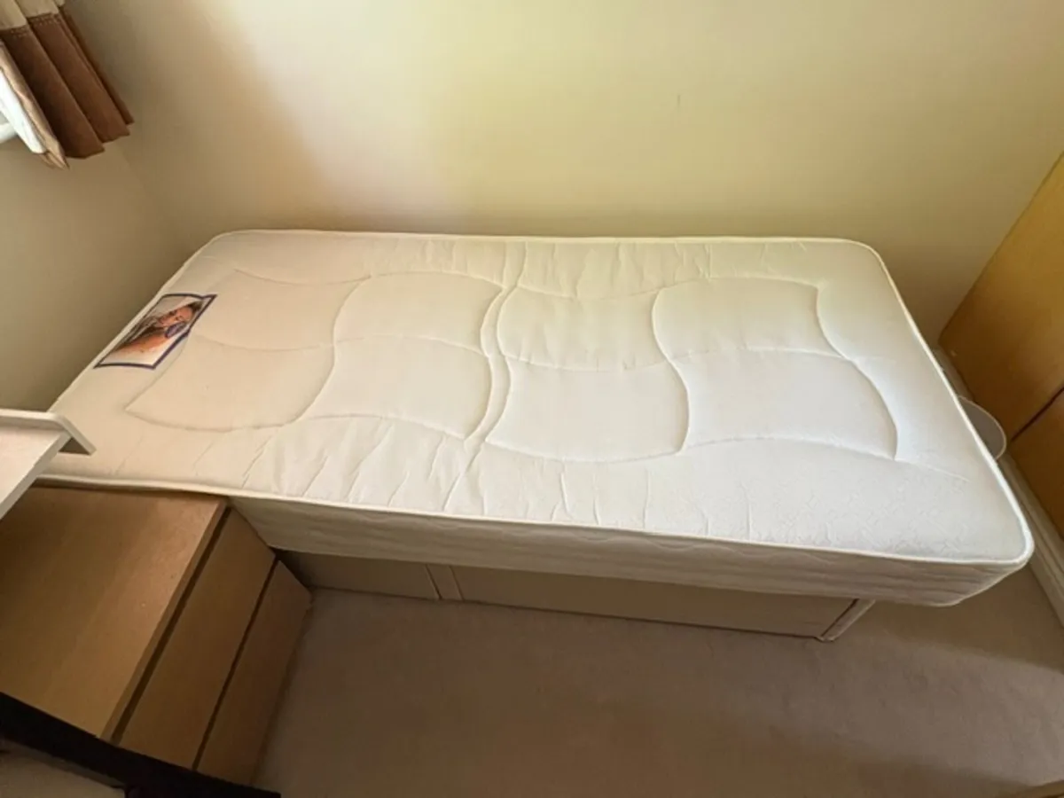 Mattress for single bed - free to take away - Image 2