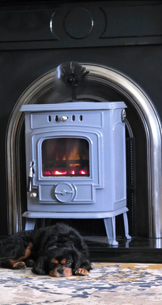 Nevada 6kW Enamel Multifuel Cast Iron Stove – Grey - Image 1