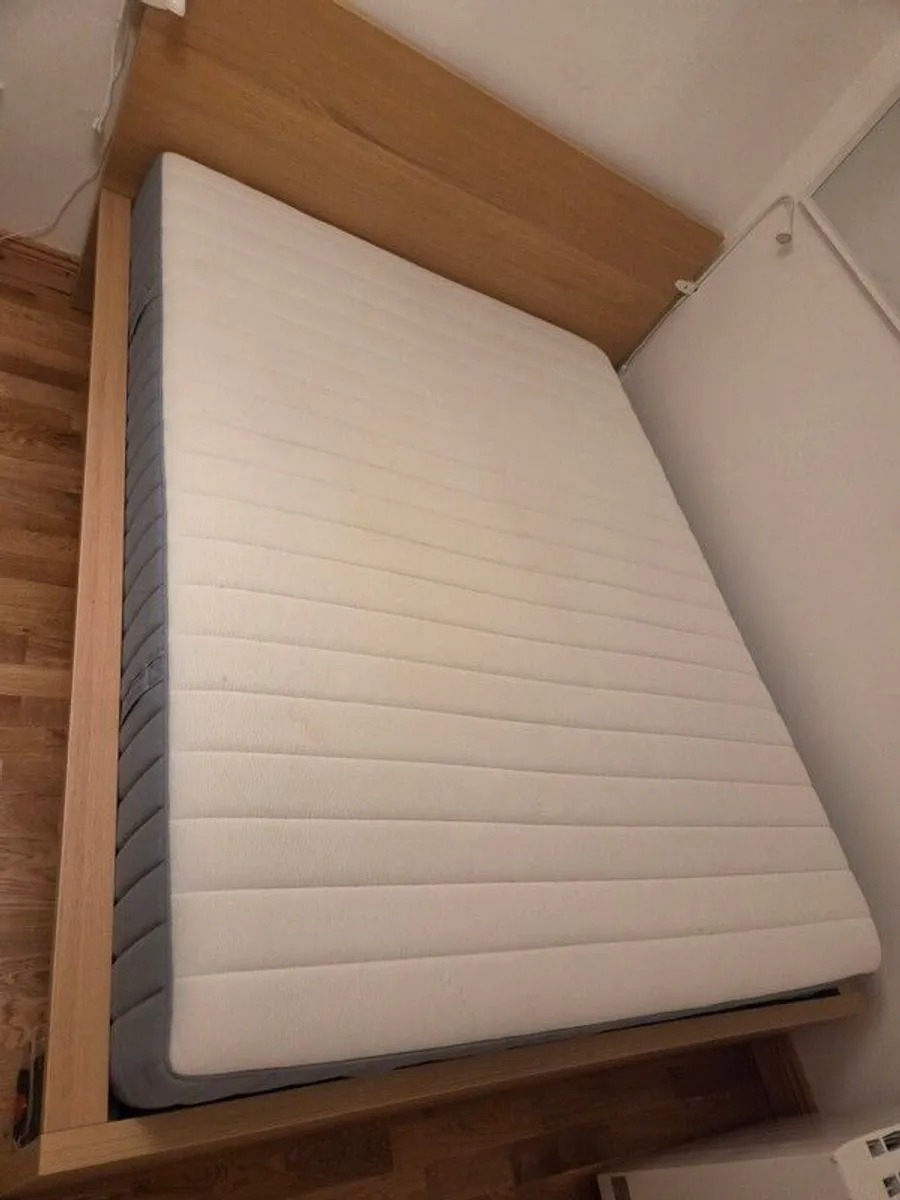 bed - Image 2
