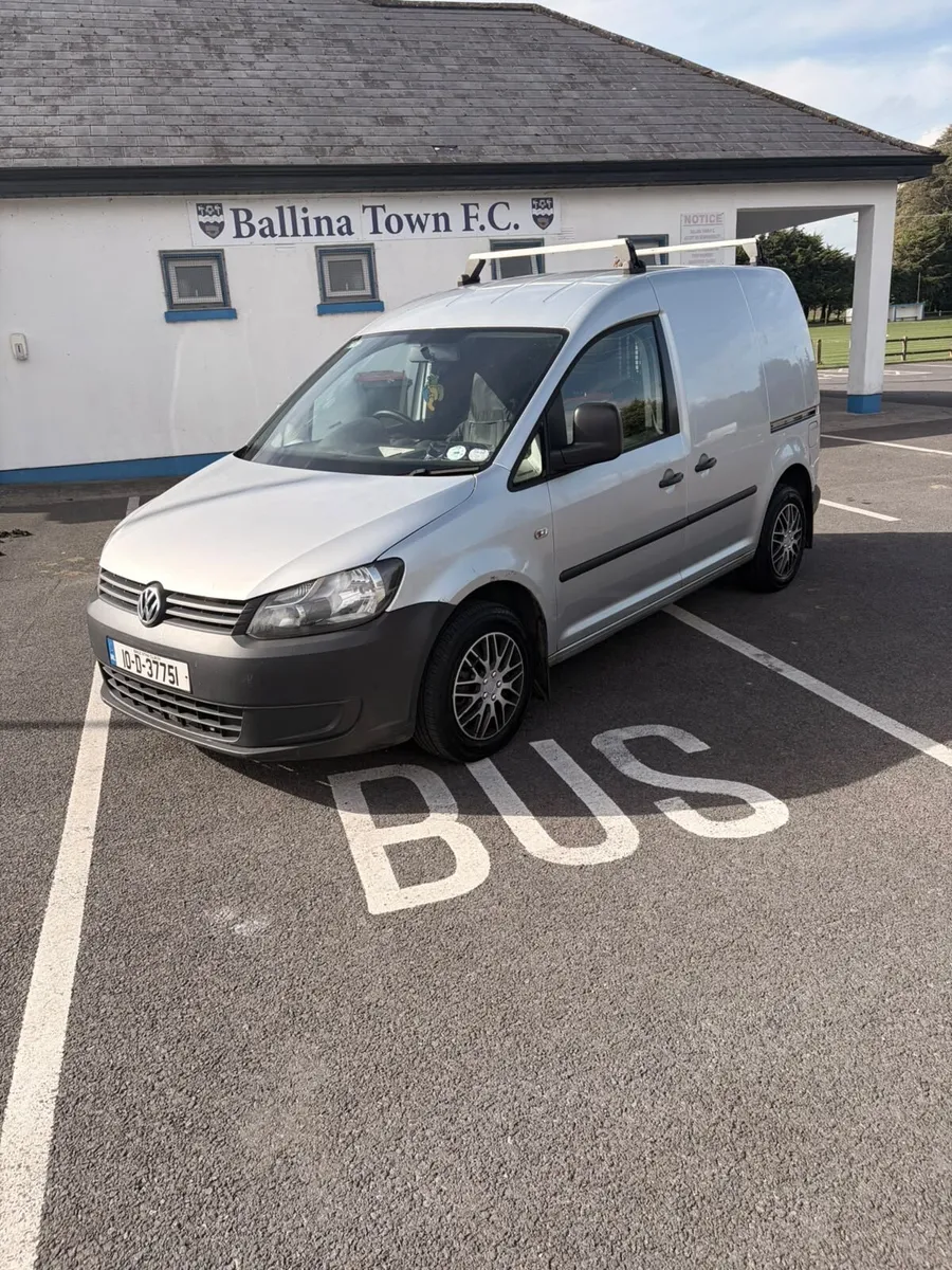 Volkswagen caddy 2010 1.6 Diesel new model - Image 2