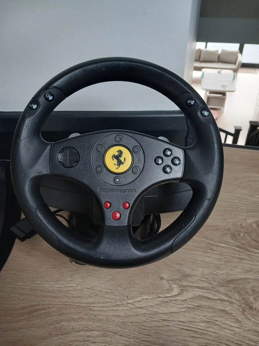 PS3 Thrustmaster Ferrari racing wheel & pedal set - Image 2