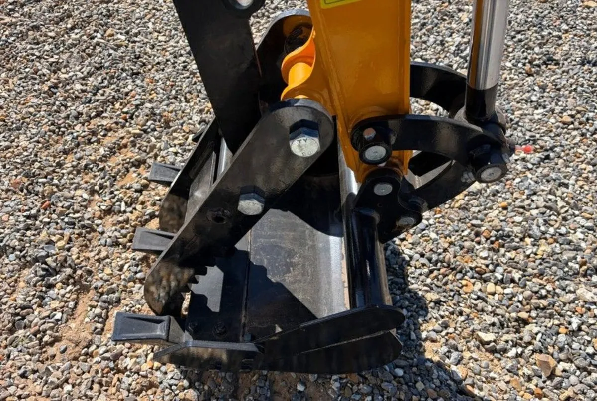 MIVA 2 TON DIESEL MINI DIGGER - Image 4