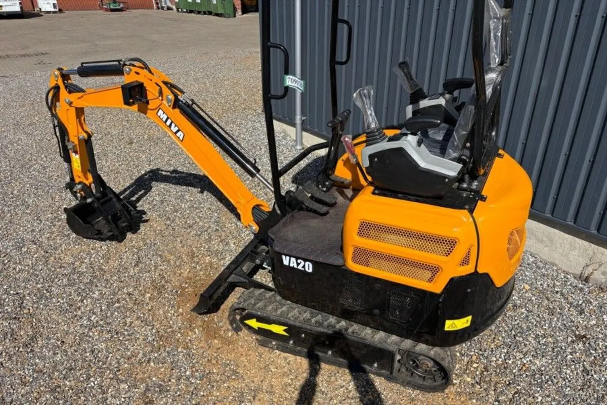 MIVA 2 TON DIESEL MINI DIGGER - Image 2