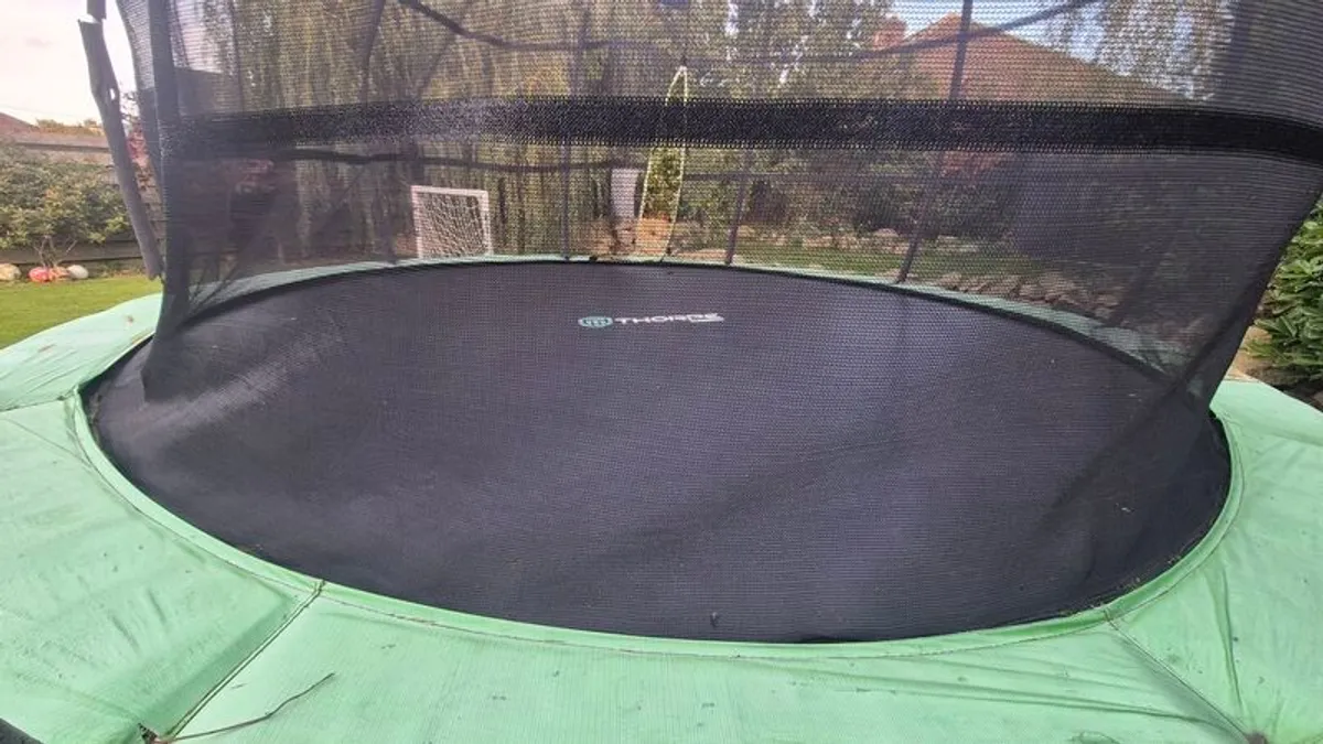 Thorpe Trampoline 12 ft - Image 4