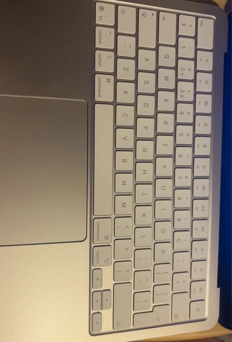 MacBook Neo pink/blush - Image 4