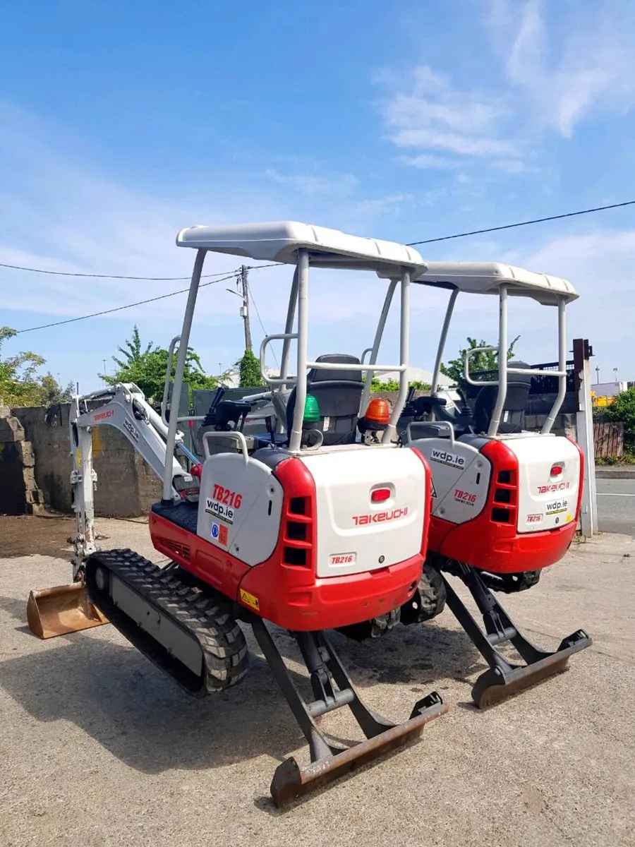 Takeuchi mini digger - Image 3