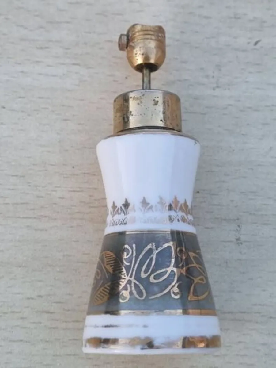 Antique Bavarian porcelain perfume bottle - Image 4