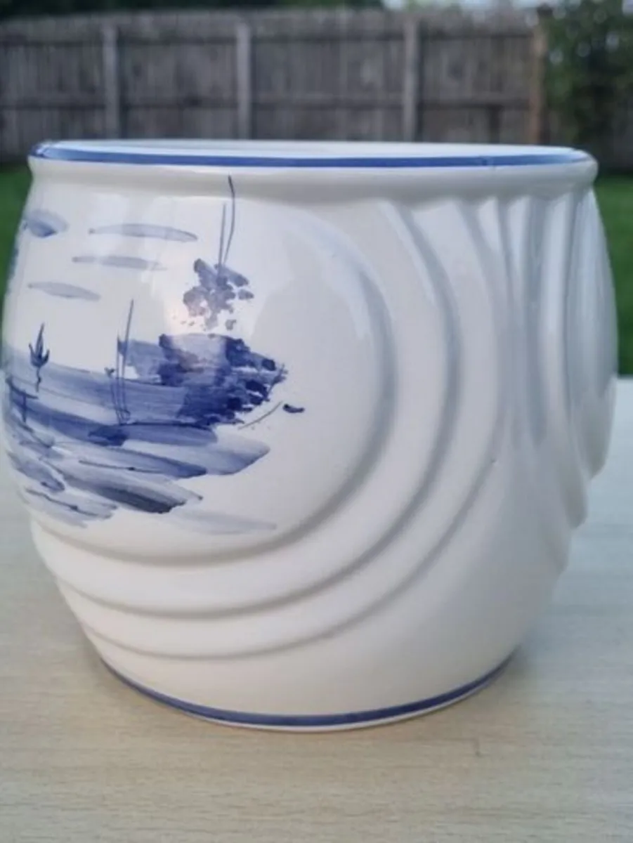 Vintage-style ceramic flowerpot - Image 2