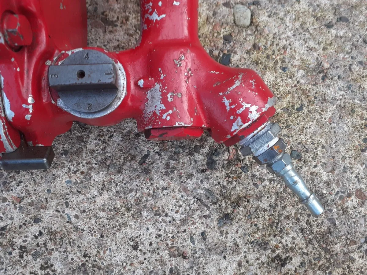 YUTANI 1 INCH AIR IMPACT WRENCH - Image 4