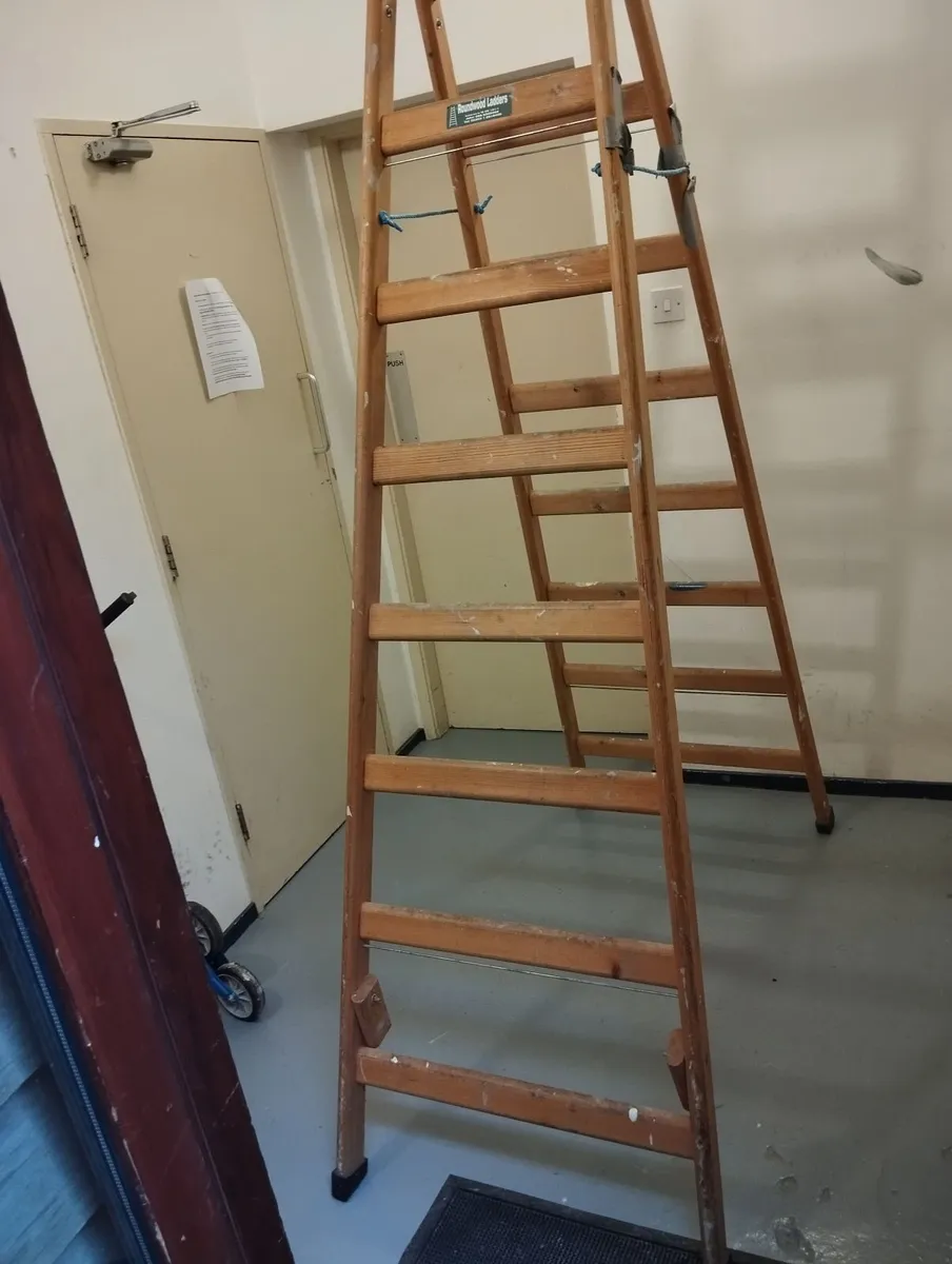 8 rung Timber A-Frame Step Ladder - Image 1