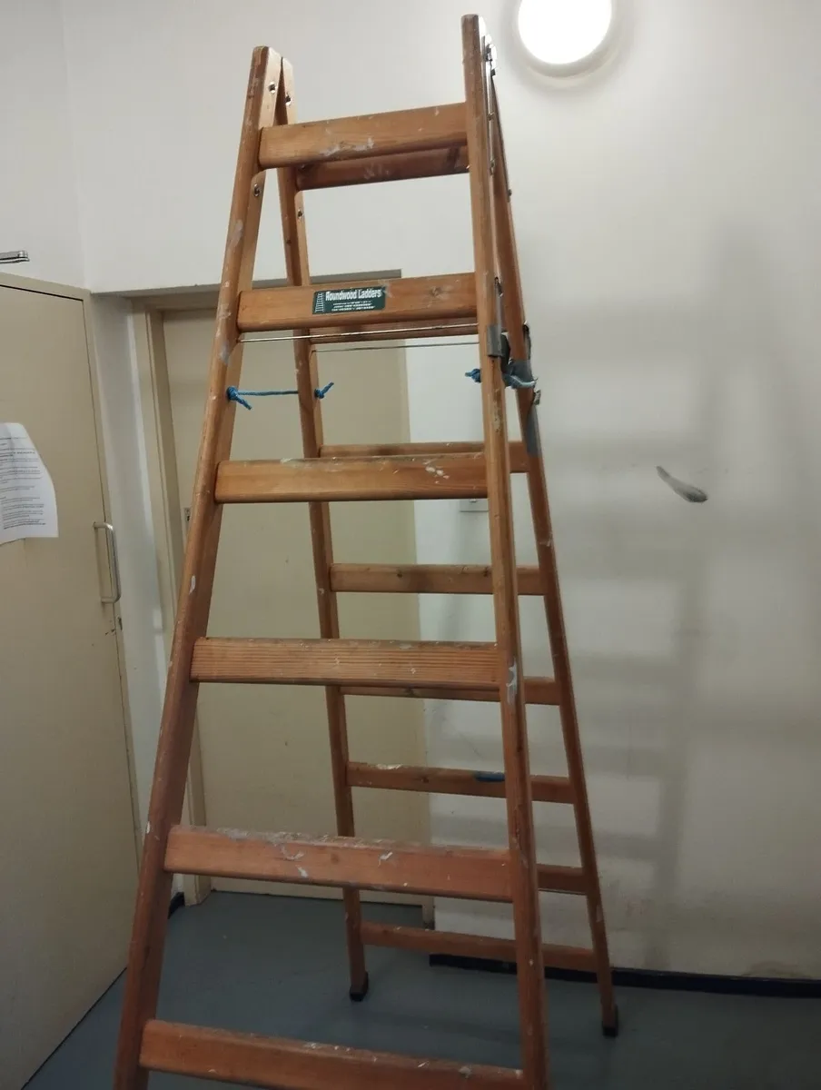 8 rung Timber A-Frame Step Ladder - Image 2