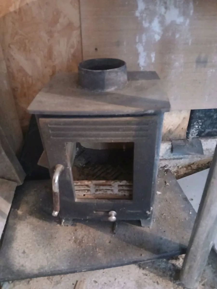 Stove - Image 1