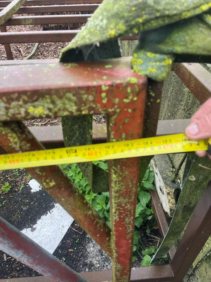 cattle feeding barrier - Image 3