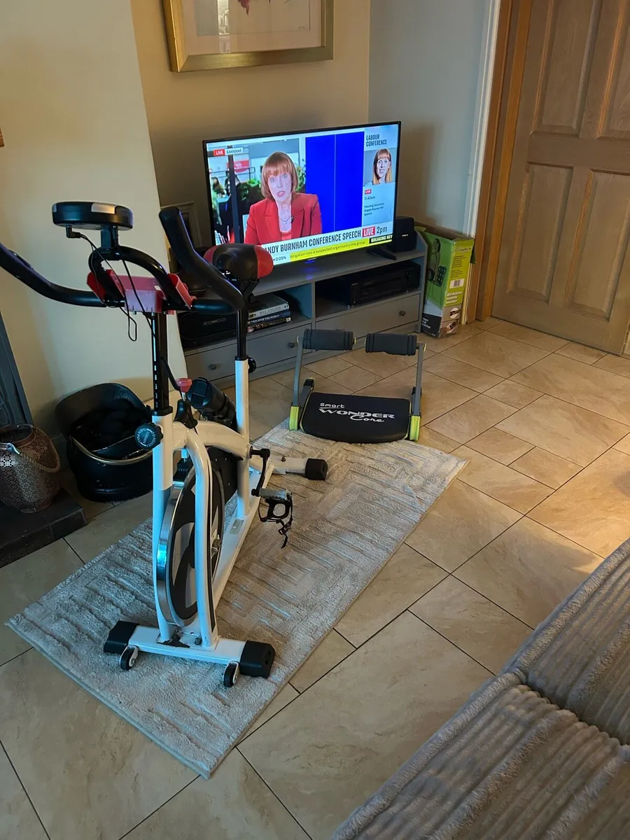 Exercise bike and abs trainer - Image 2