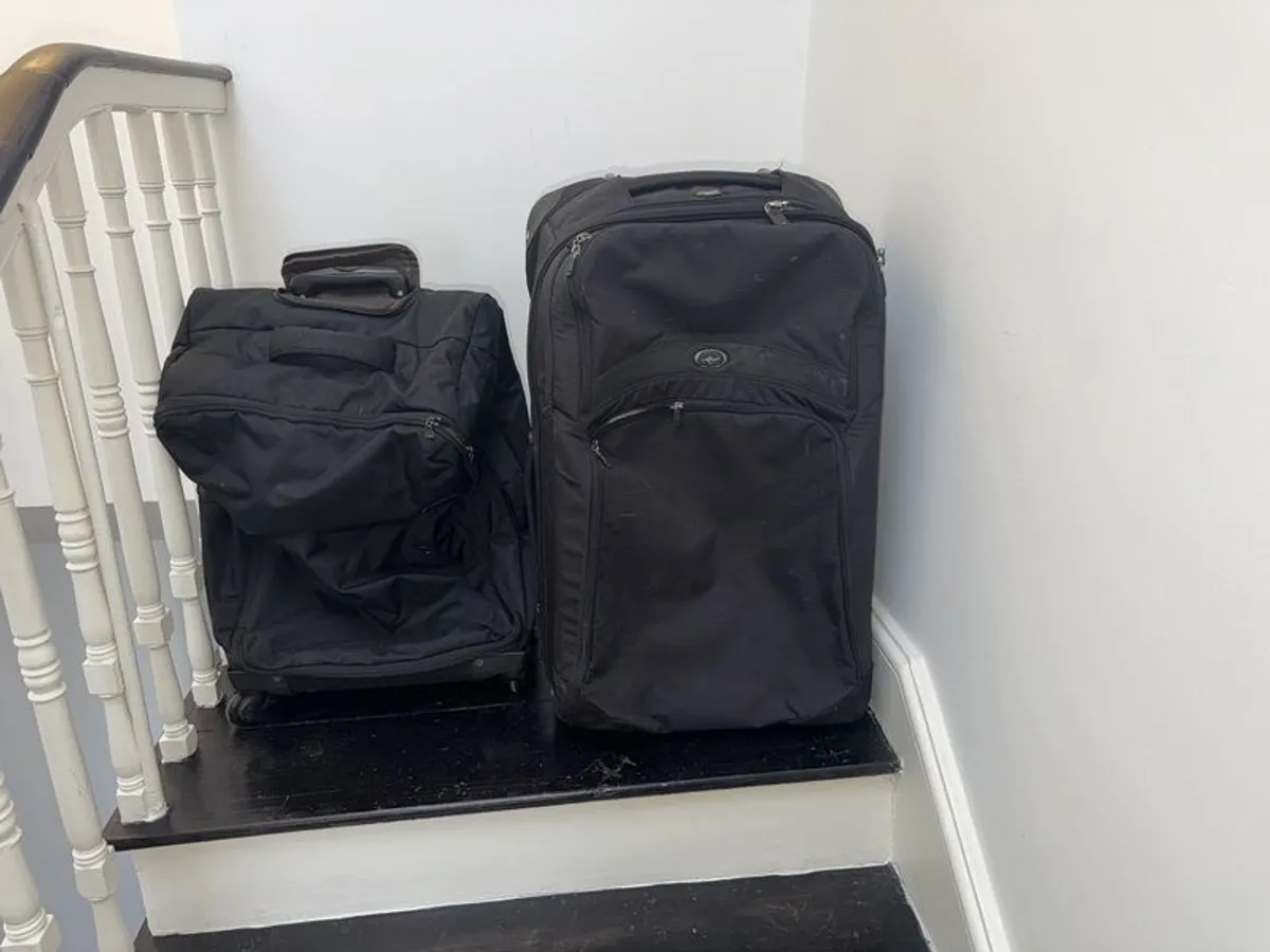 2 Large Suitcases - Image 2
