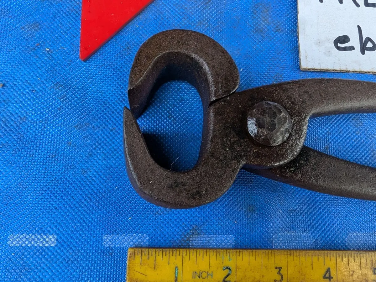 Farriers Pincers - Image 2