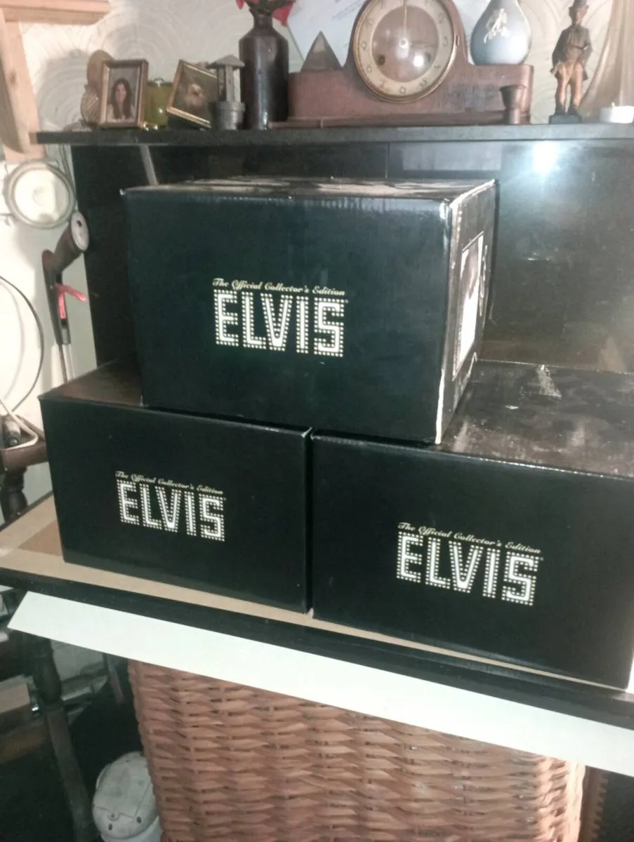 A COLLECTION OF ELVIS PRESLEY DVDs - Image 4