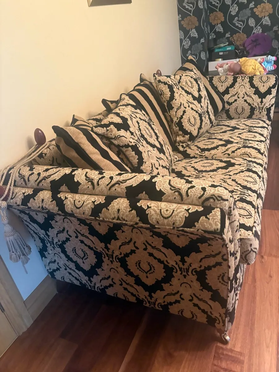 3+2+1 Sofa Suite - Image 2