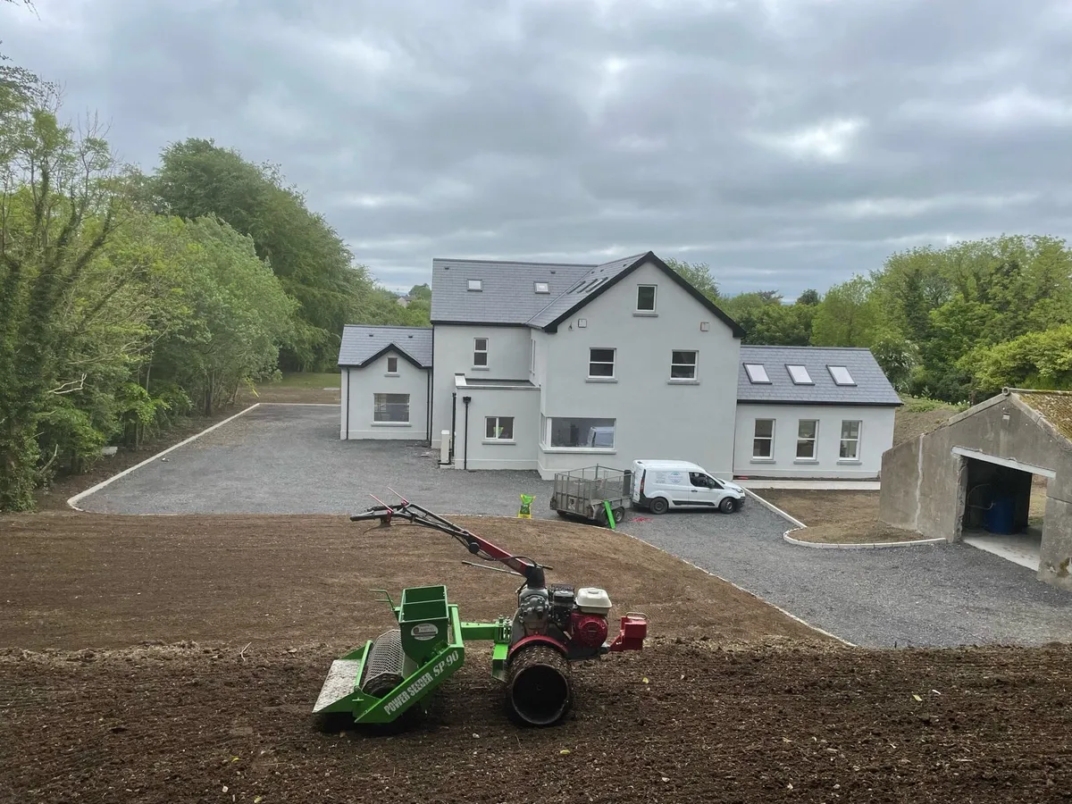 Lawn seeder - Image 2