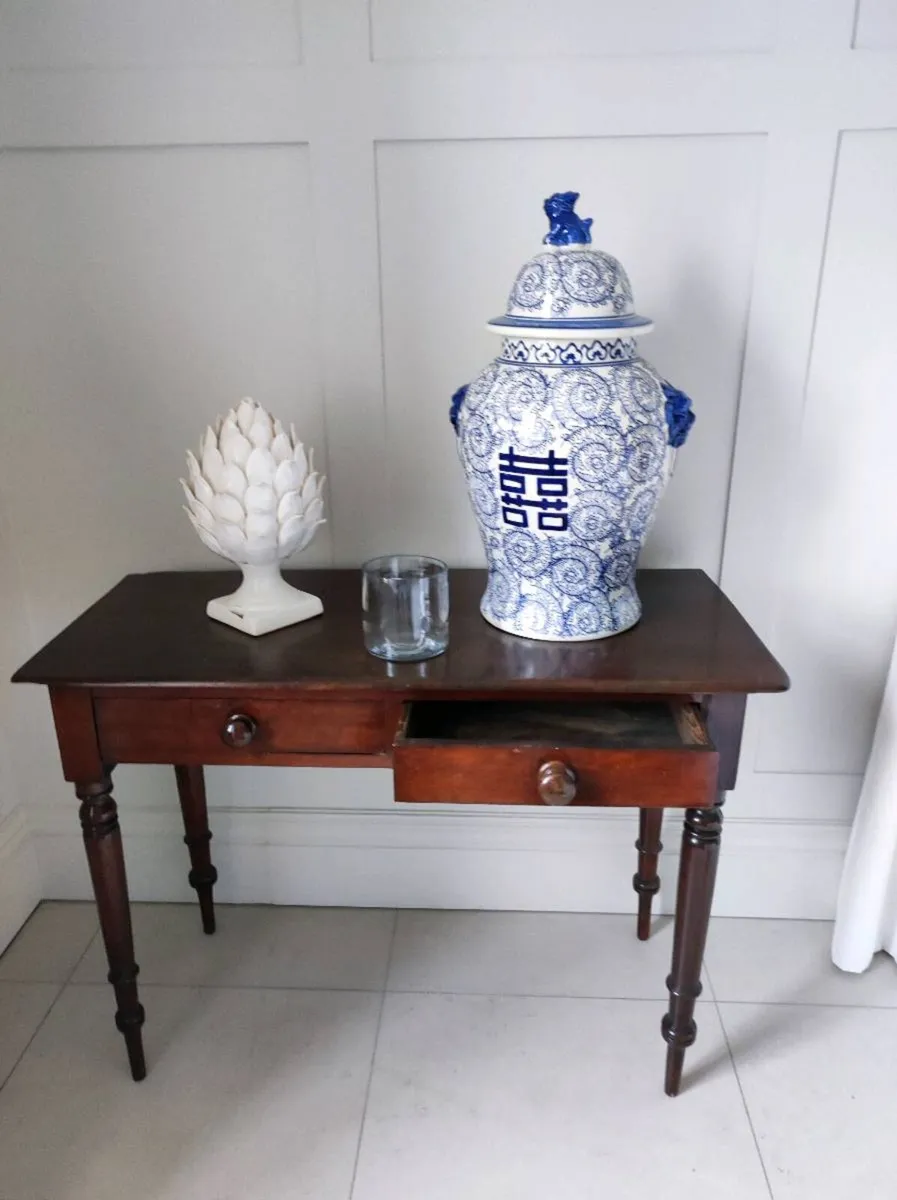 Vintage side table - Image 4