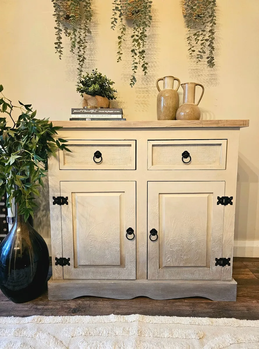 Mexican pine cabinet - Image 1