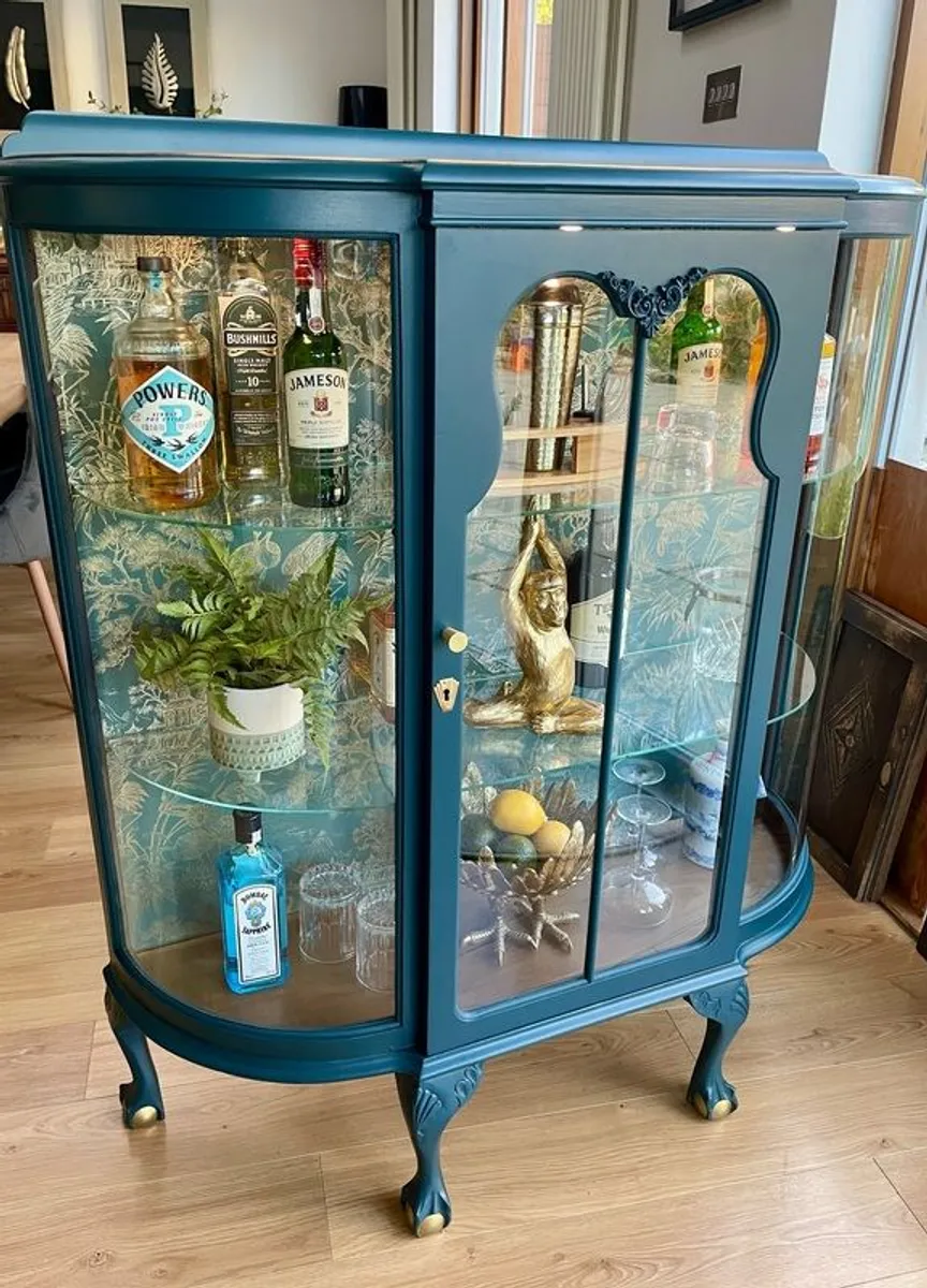 1940's drinks/display cabinet - Image 2