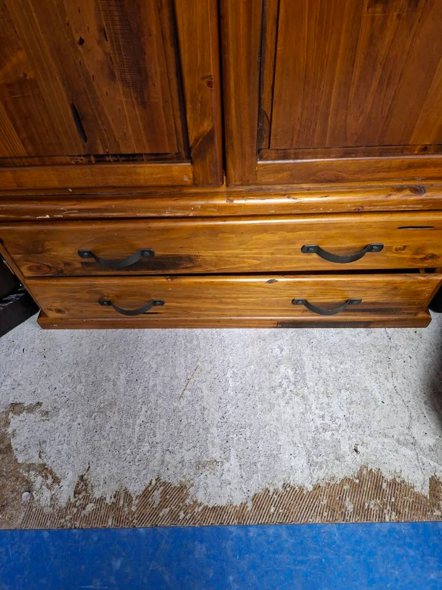 RUSTIC PINE WARDROBE - Image 3