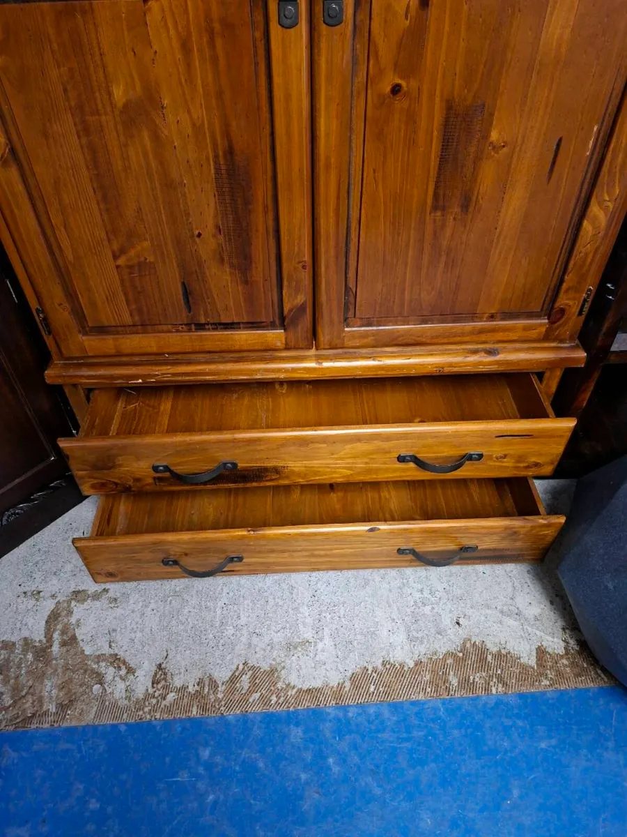 RUSTIC PINE WARDROBE - Image 4