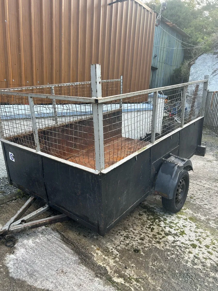 Trailer - Image 1