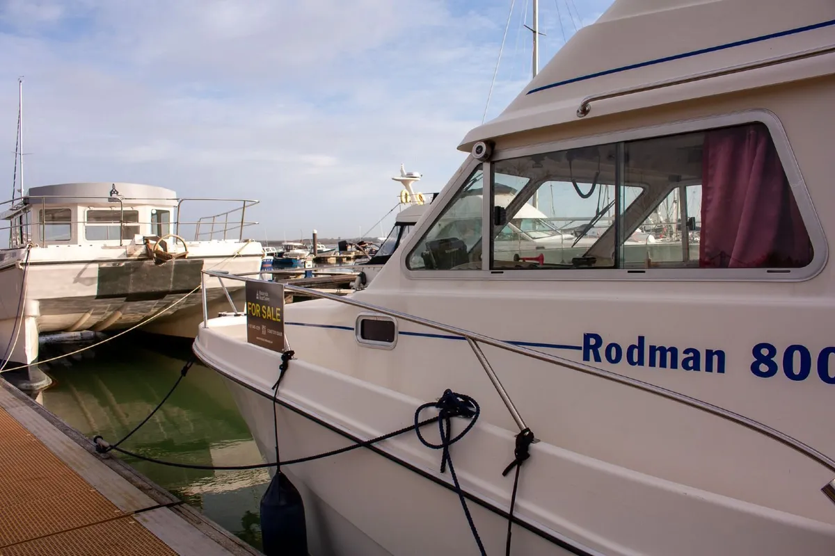 2001 Rodman 800 Flybridge - Image 3