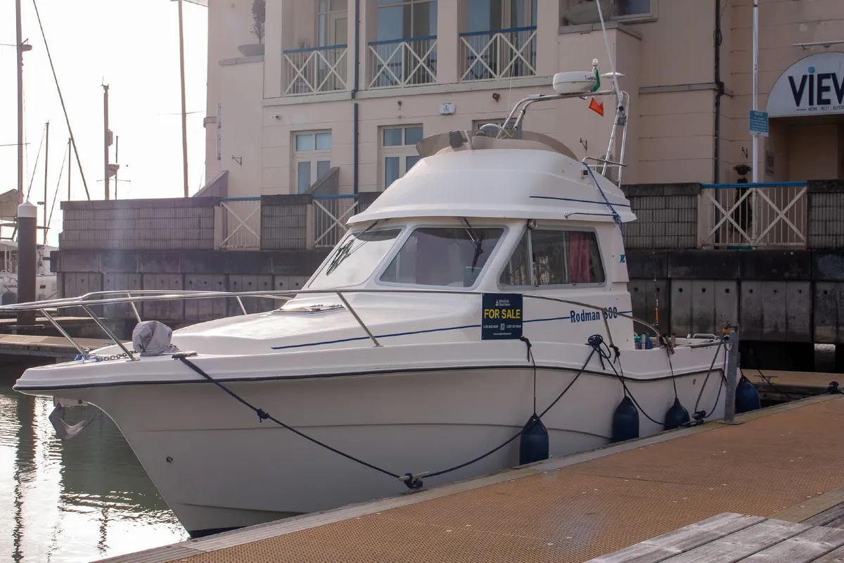 2001 Rodman 800 Flybridge - Image 1