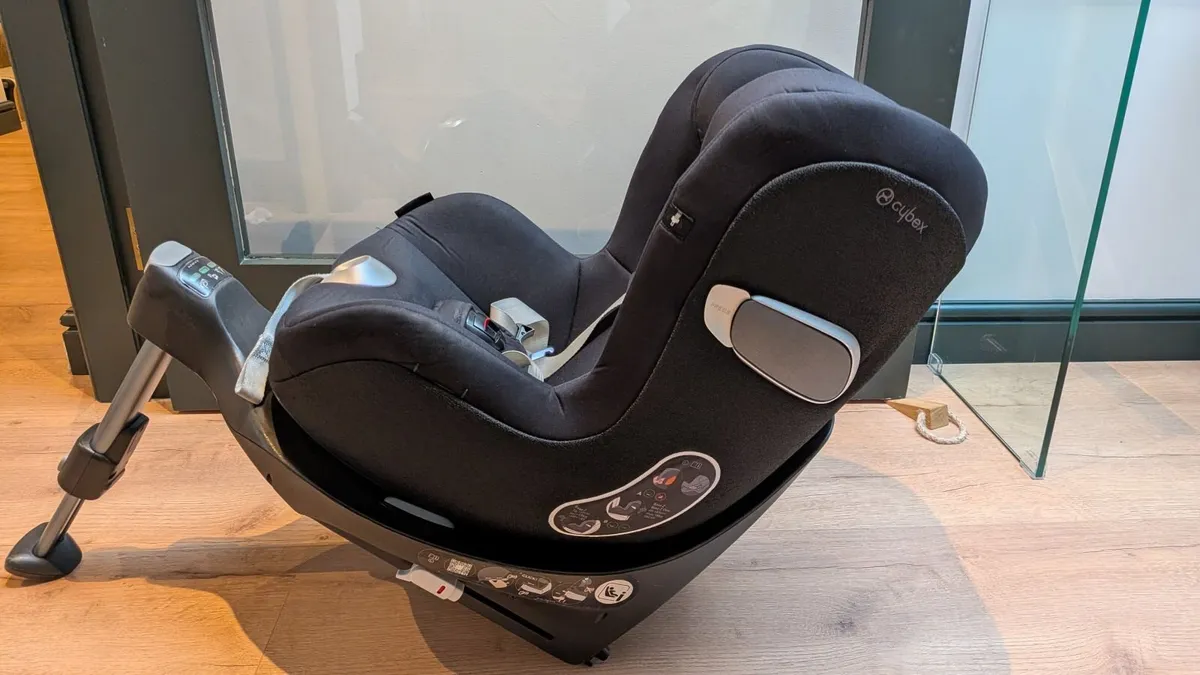 Cybex Sirona Z iSize Rotating Carseat+Base Z (0-4) - Image 2