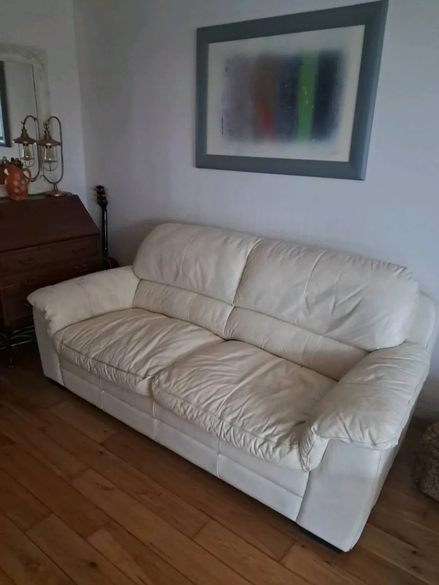 3 seater cream leather couch perfect condition - Image 3
