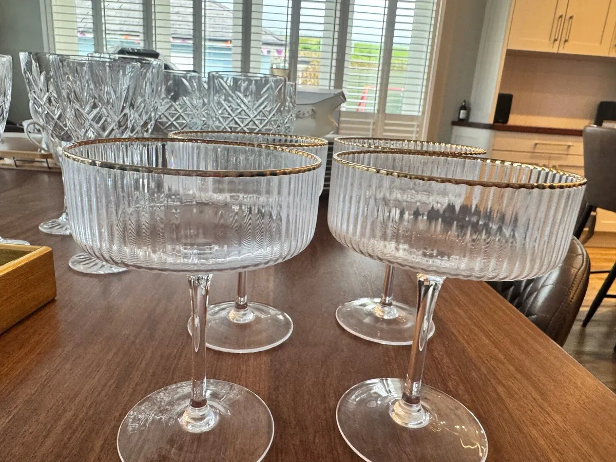Selection of glasses - Image 2