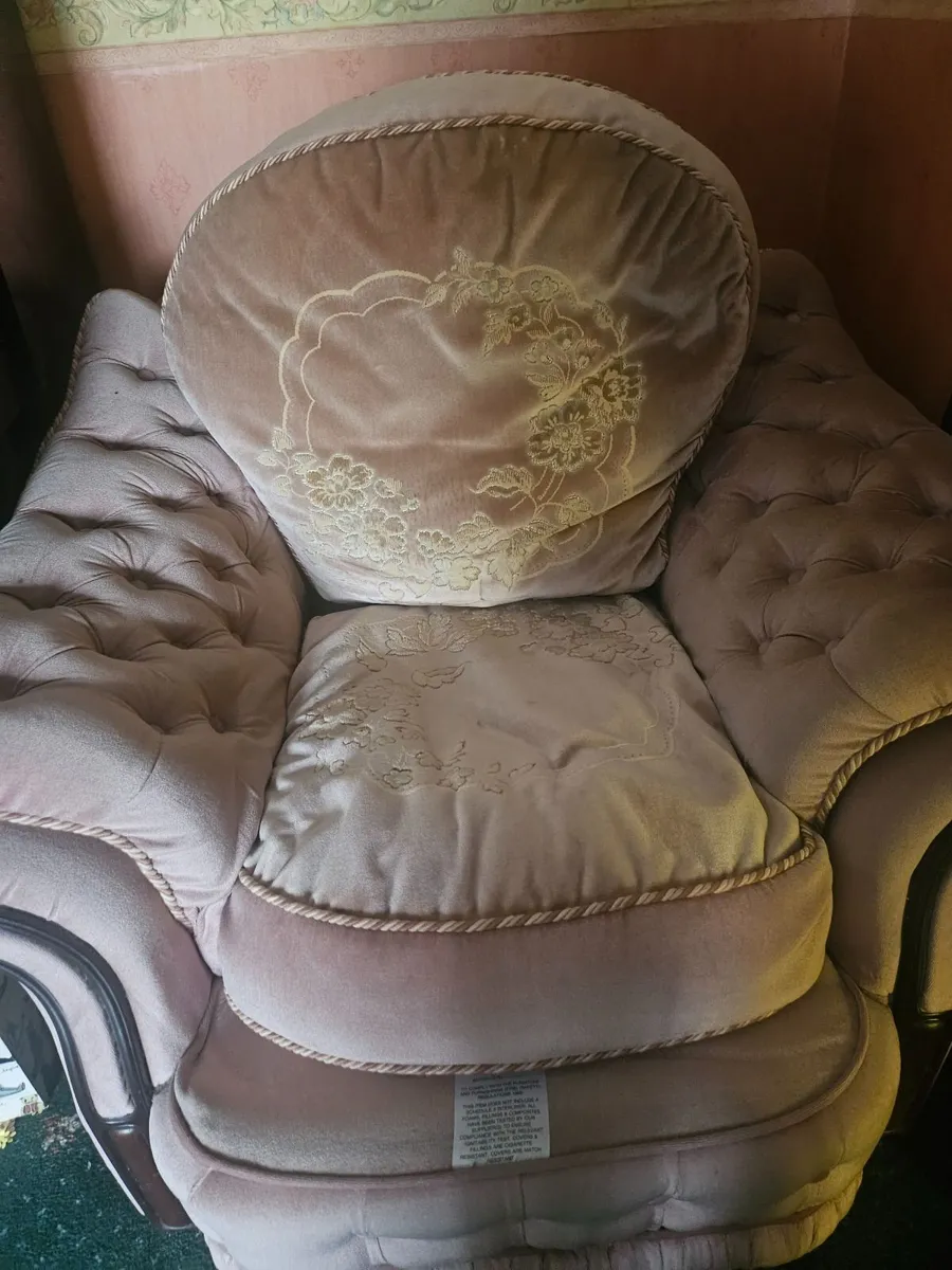 Suite of Furniture - Image 1