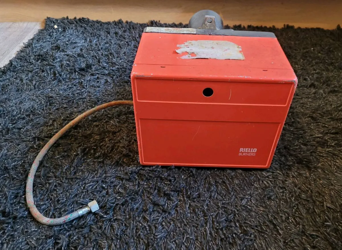 Oil Burner - Image 1