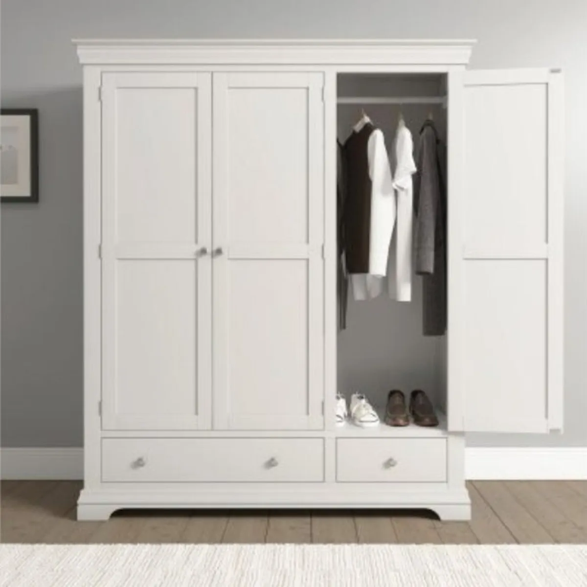 Bordeaux 3 Door Wardrobe Ivory - Image 2