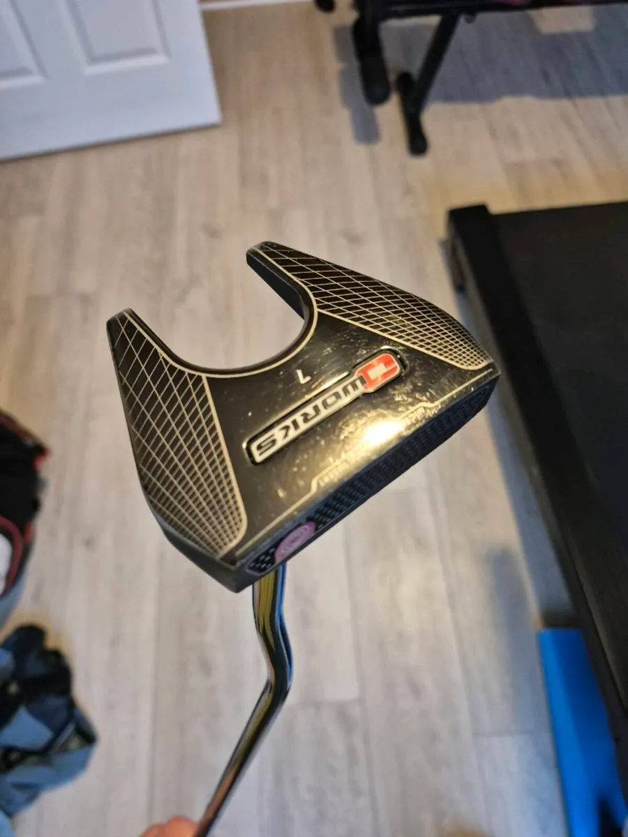 O Works 7 Odyssey Putter - Image 1