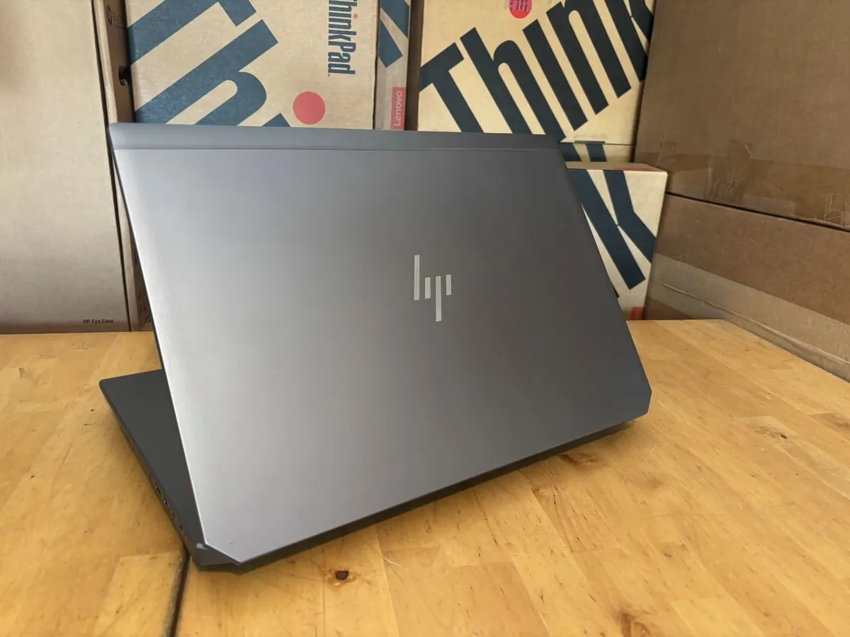 HP zBook 17 Engineering Laptops-i7-6Gb Graphics - Image 4