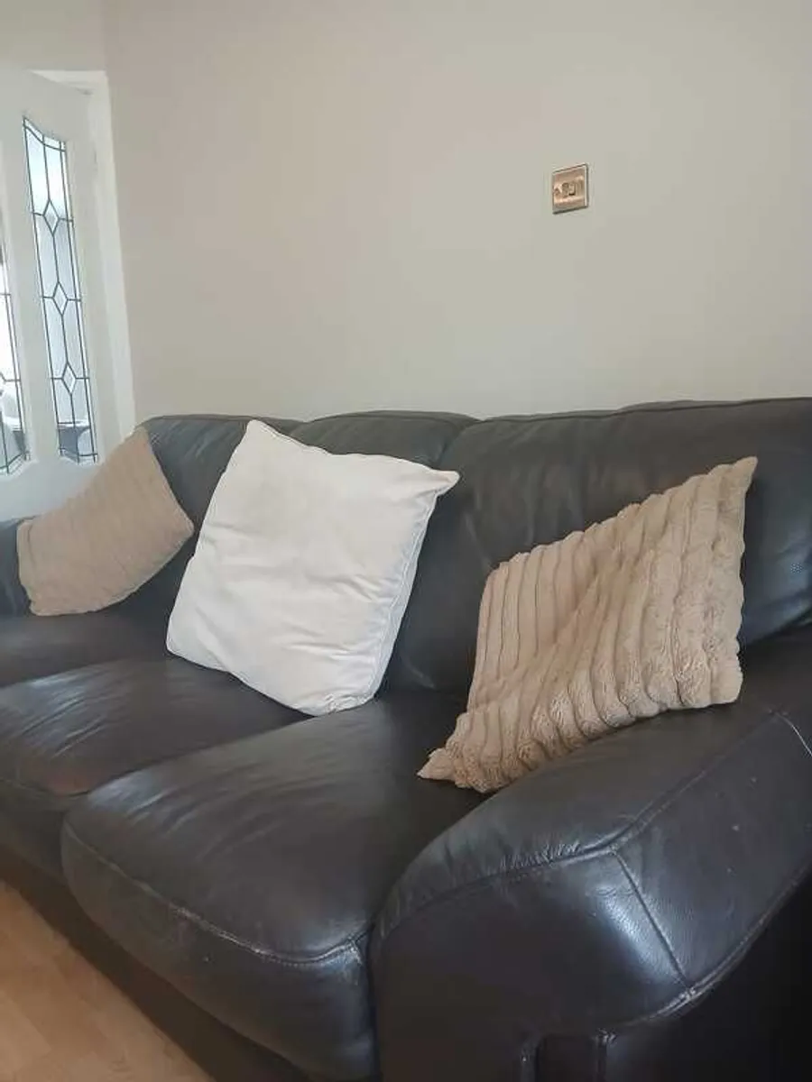 3 &  2 Seater Sofas - Image 1