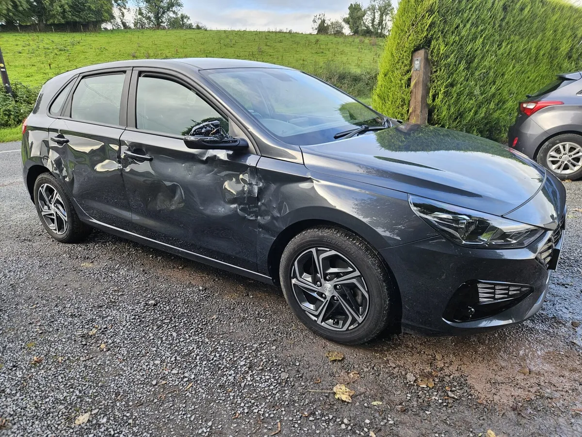 2022 Hyundai i30 - Image 4